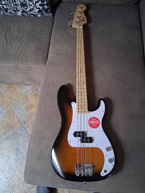 Squier by Fender Precision