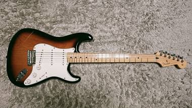 Fender Player Stratocaster (2 tone sunburst anniversary)