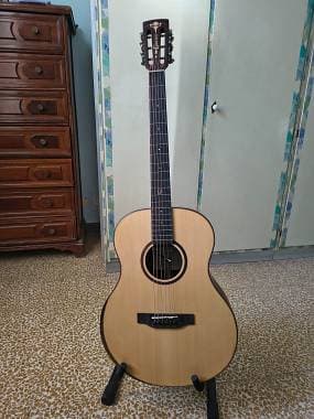 Chitarra Crafter mod. Big Mino / Rose