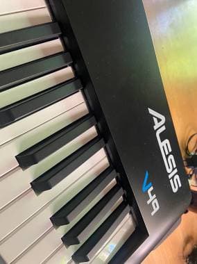 Alesis V49 MKII