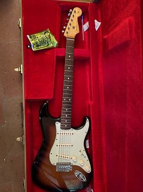 Fender Stratocaster vintera 60 3TS