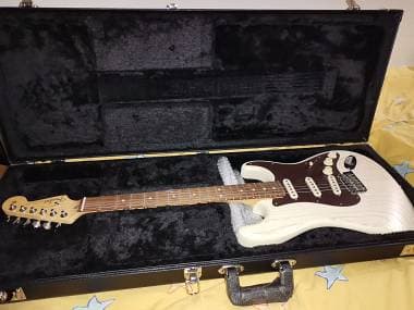 Fender Stratocaster special American FSR rustic ash