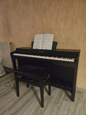 Yamaha Clavinova CLP 725