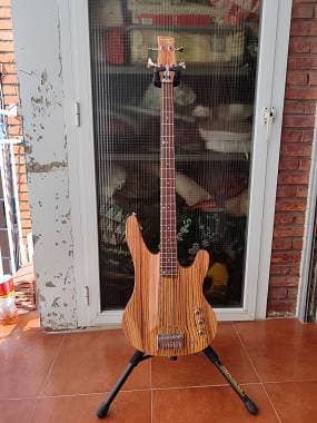 Lewitt Bass