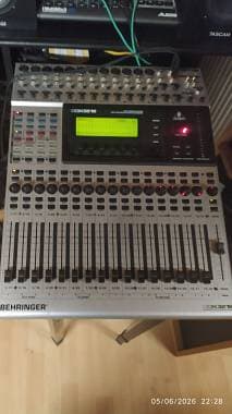 Behringer DDX 3216 + 2 schede Adat + ProRack