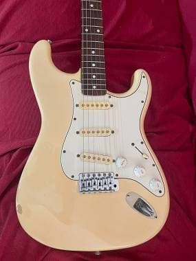 Fender Stratocaster Japan st70
