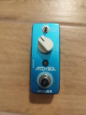 Mooer Pitch Box - Pitch Shifter / Detune / Harmonizer