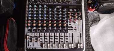 Behringer XENIX QX 1622 USB con effetti