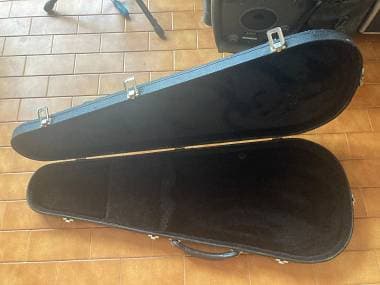 CUSTODIA RIGIDA A GOCCIA PER STRATOCASTER