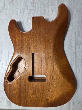 BCGuitars Stratocaster mogano