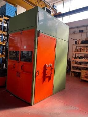 Cabina insonorizzante proveniente dal settore meccanico