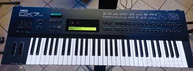 Yamaha DX7 II D
