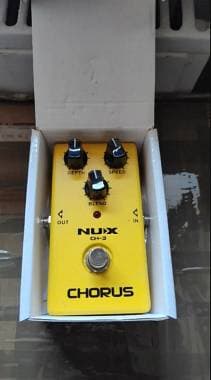 NUX CH-3 Chorus pedale effetto per chitarra con scatolo originale