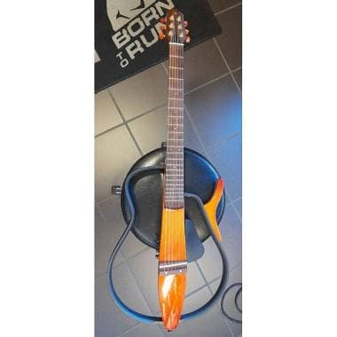 CHITARRA ACUSTICA ELETTRIFICATA YAMAHA SILENT USATA C-BORSA