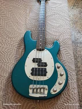 Basso Music Man SUB Americano 2004