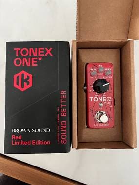 IK Multimedia Tonex One Red Limited Edition VH