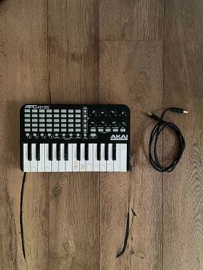 Akai MPC 25