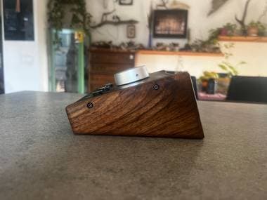 Mackie Mackie Big Knob con legno di noce