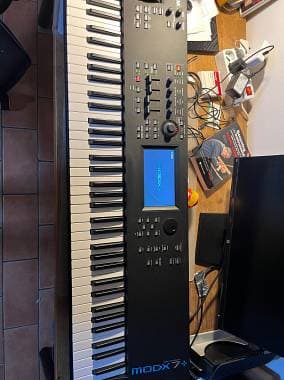 Yamaha Modx 7 plus