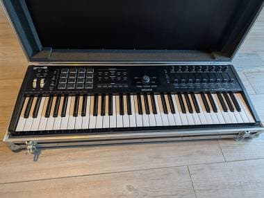 Arturia KeyLab 61 MkII + Flight Case Thon (Su Misura)
