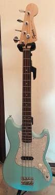 Squier Sonic Bronco Bass LRL DAPHNE BLUE + MODIFICHE ELETTRONICA + 3 BATTIPENNA