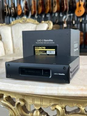 Universal Audio UAD-2 Satellite TB2 Octo