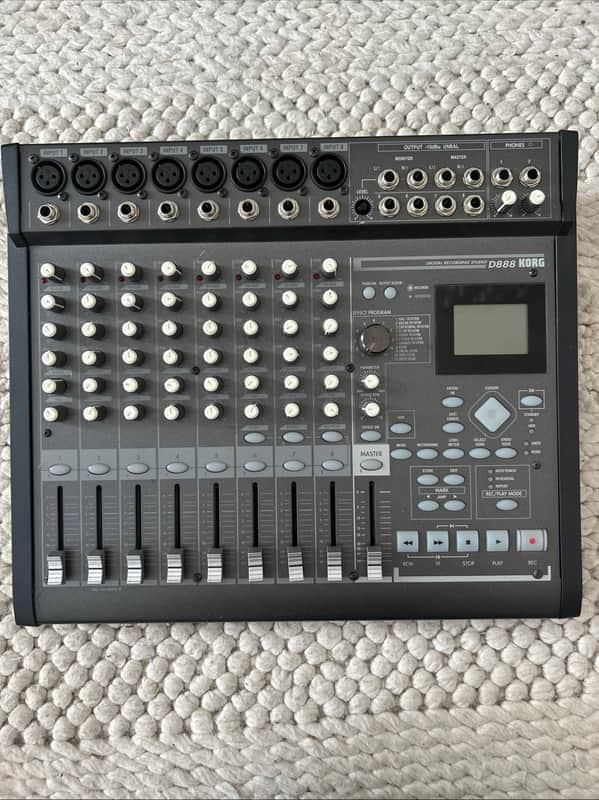 Korg D888 8-Track Digital Recording Studio 2000s - Black