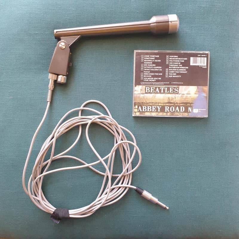 Vintage Eagle DX-63 dynamic microphone
