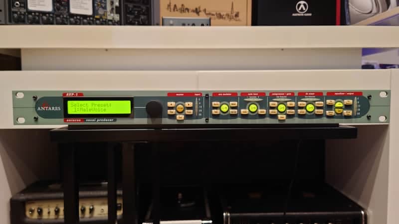 Antares AVP-1 Vocal Producer 2010s - Green