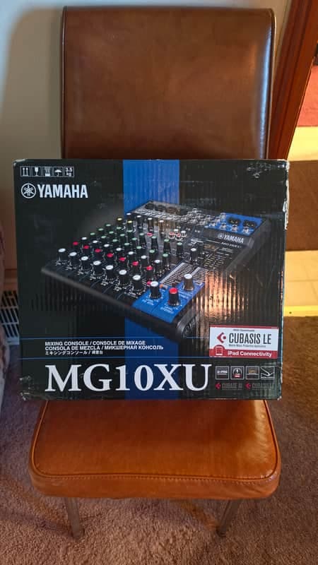Yamaha MG10XU 10-Channel Analog Mixer (Brand new in box)