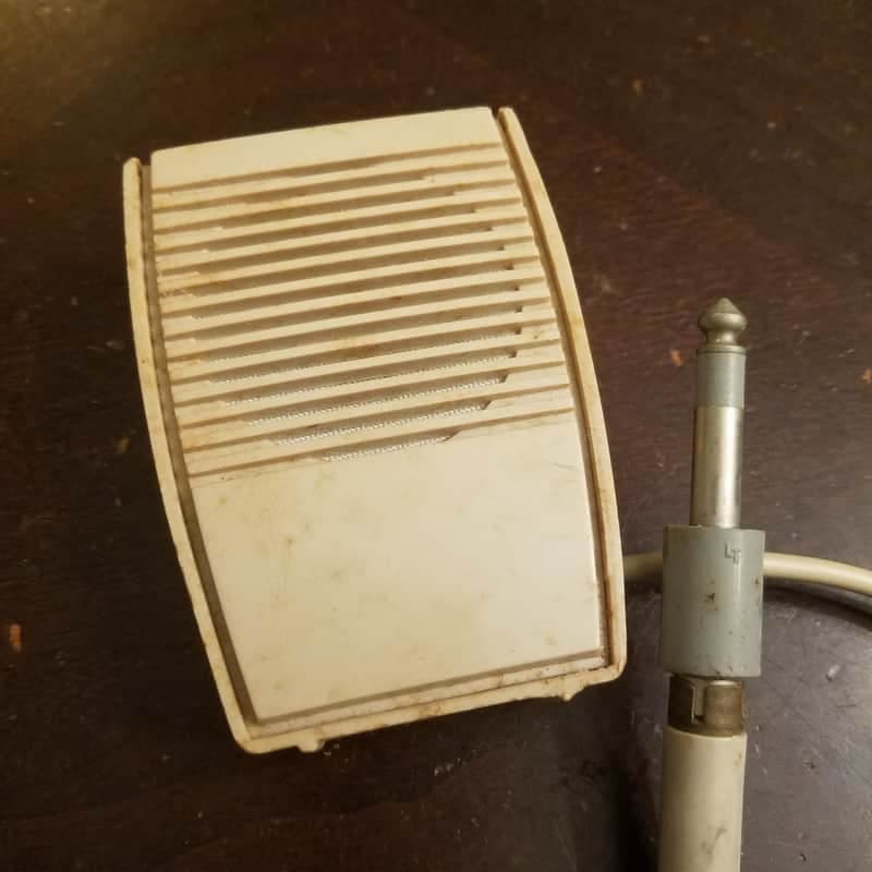 Silvertone T-46 Crystal Harp Mic Telectro Hi-Z lo-fi 1960s Beige Plastic