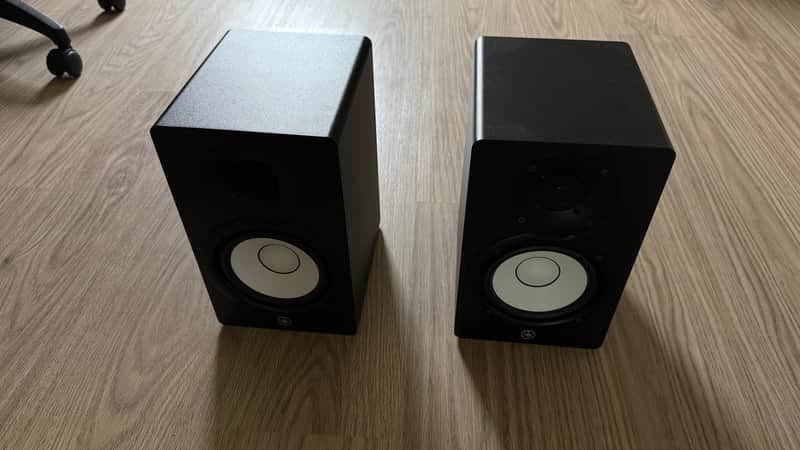 Yamaha Hs5