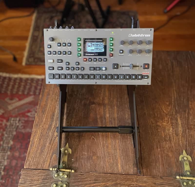 Elektron Octatrack MkII w/ XTS 2-Tier Desktop Stand