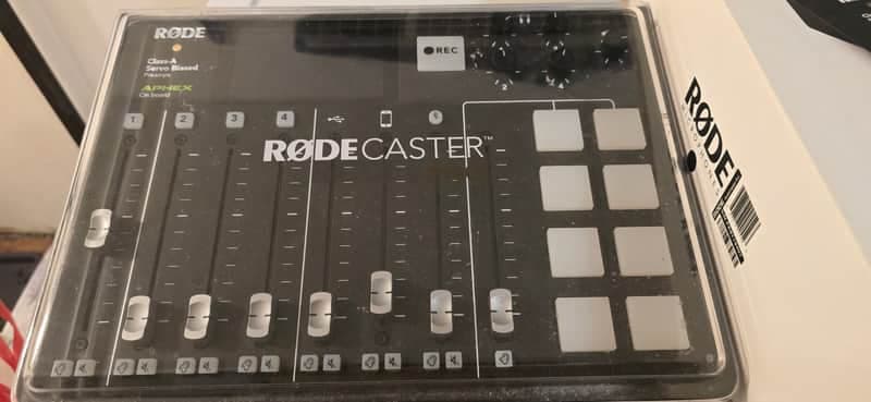 RODE RODECaster Pro Integrated Podcast Production Studio 2018 - Present - Black