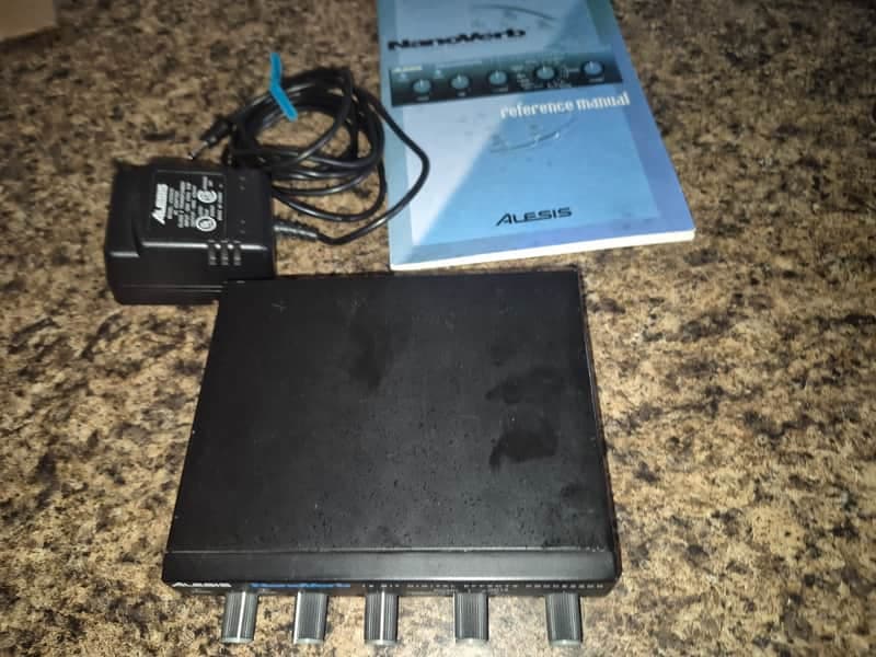 Alesis Nanoverb 18-Bit Digital Effects Processor Black