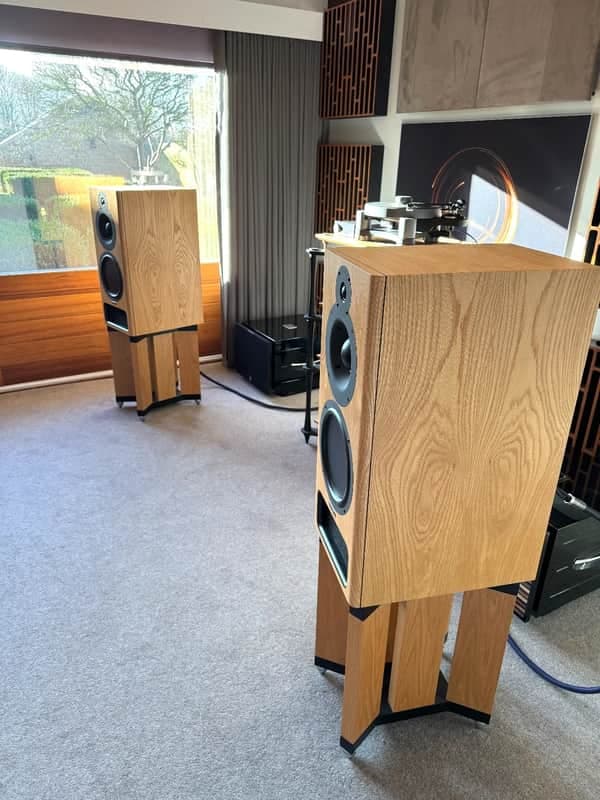 PMC IB2S SE OAK Mastering Monitors with Stands and Spikes Boxed Immaculate