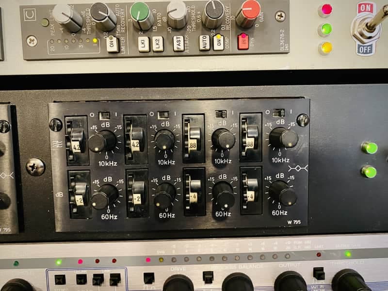 Telefunken W 795 EQ 8 eqs in a rack