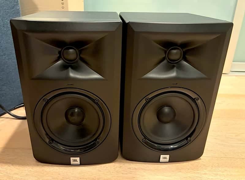 JBL LSR305 2-Way Active Studio Monitors (Pair)