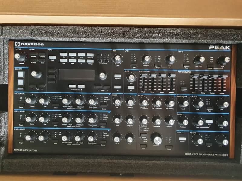 Novation Peak 8-Voice Desktop Synthesizer 2017 - Present - Black