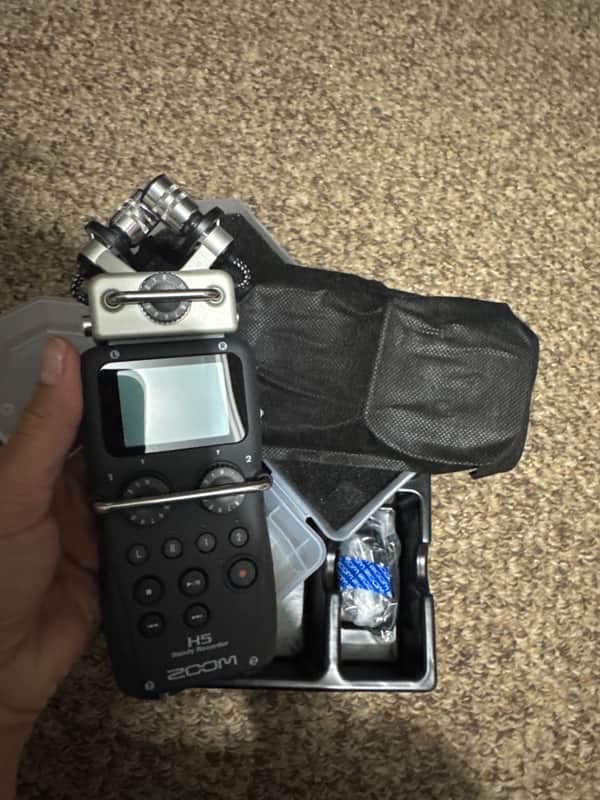Zoom H5 Handy Recorder 2010s - Black