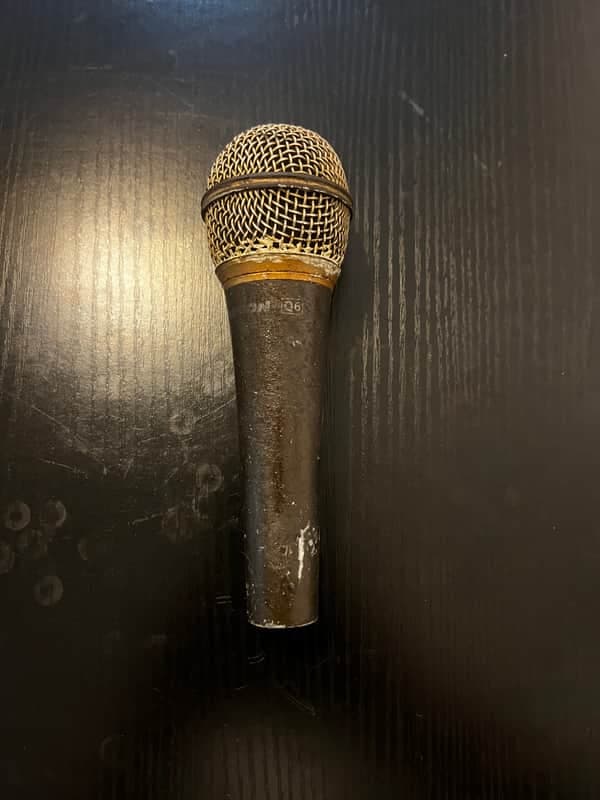 Samson Q6 Handheld Cardioid Microphone
