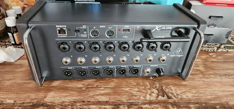 Behringer X Air XR16 16-Input Tablet-Controlled Digital Mixer 2015 - Present - Standard