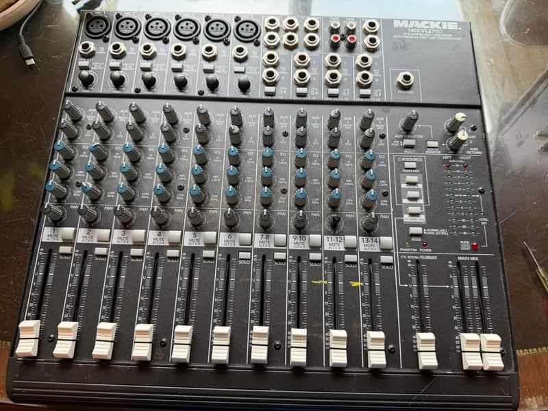 Mackie 1402-VLZ Pro 14-Channel Mic / Line Mixer 2000 - 2007 - Dark Gray
