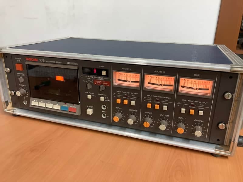 Tascam 133 Professional Cassette Deck