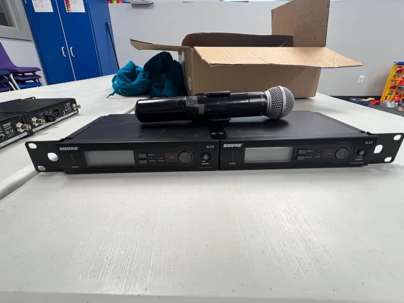 Shure SLX Wireless SM58 System w/ SLX4 Receiver – Damaged Mic Screen
