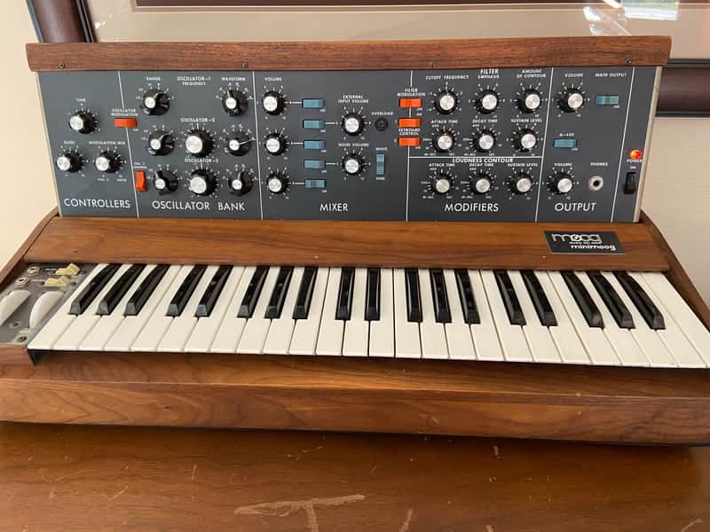 Moog Minimoog Model D 1970s - Early Model - Recently Serviced Wood