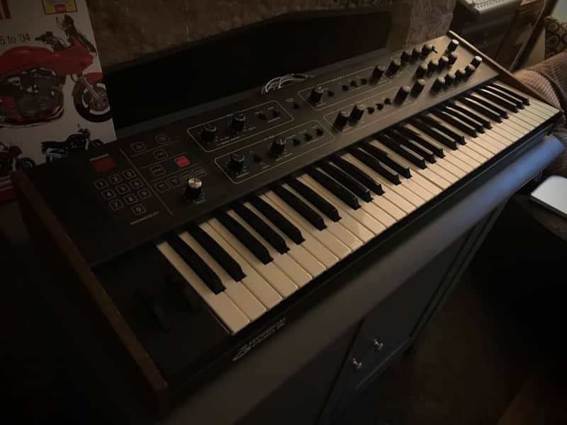 Sequential Circuits Prophet 600 (GliGl mod)