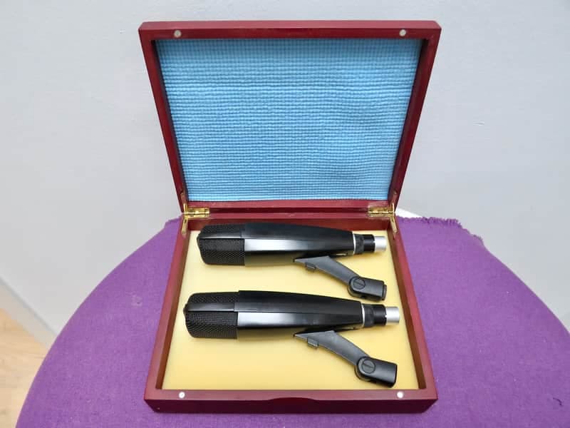 2 x Sennheiser MD 421-U-4 Cardioid Dynamic Microphones