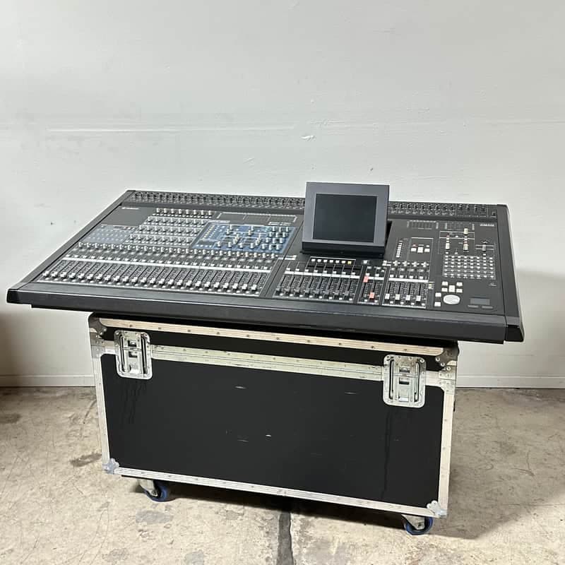 Yamaha PM5D Digital Mixing Console