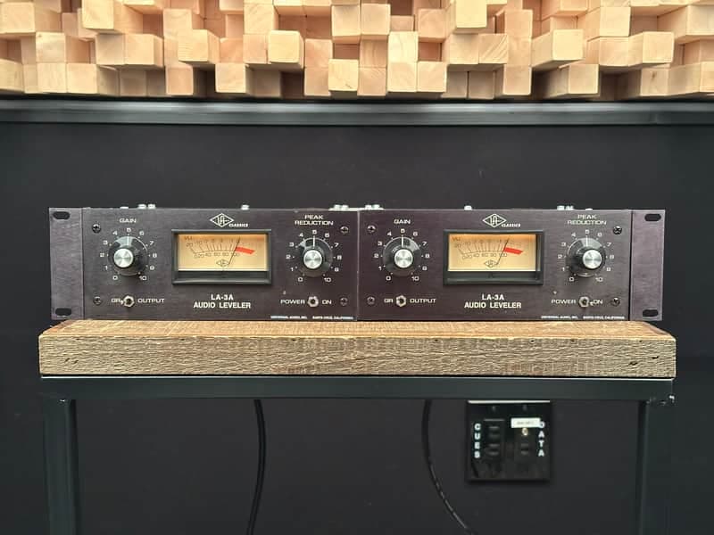Universal Audio LA-3A Opto Compressor Sequential Stereo Pair. All Original. Urei LA 3A LA3A